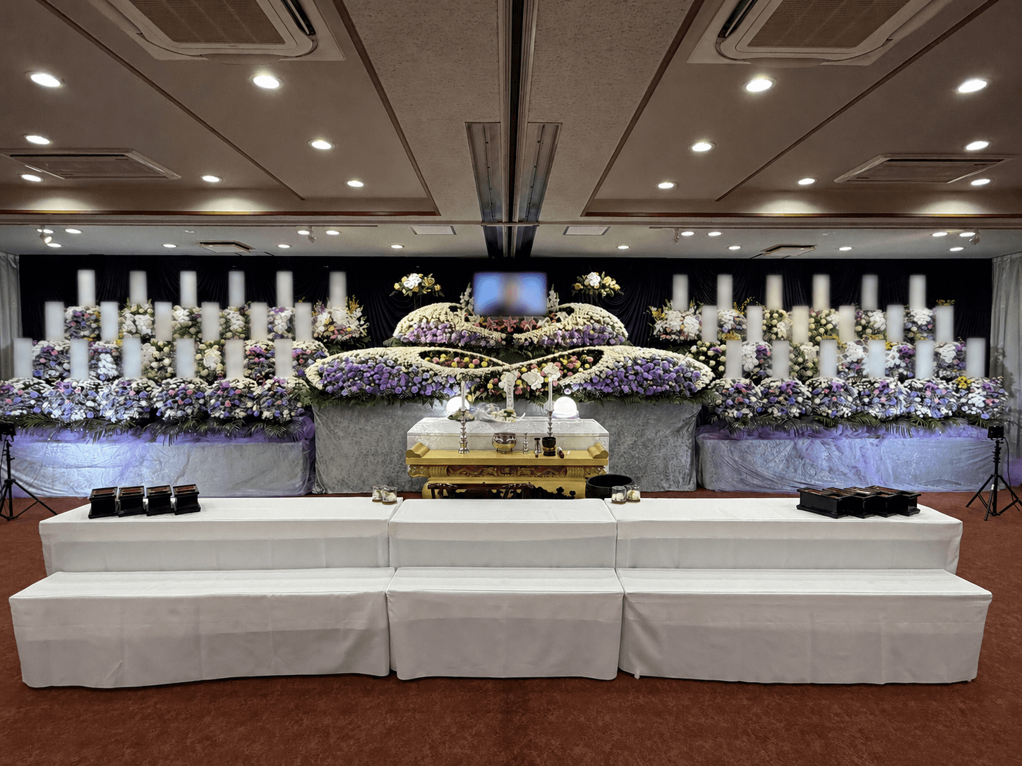 谷塚斎場で執り行った社葬の祭壇写真